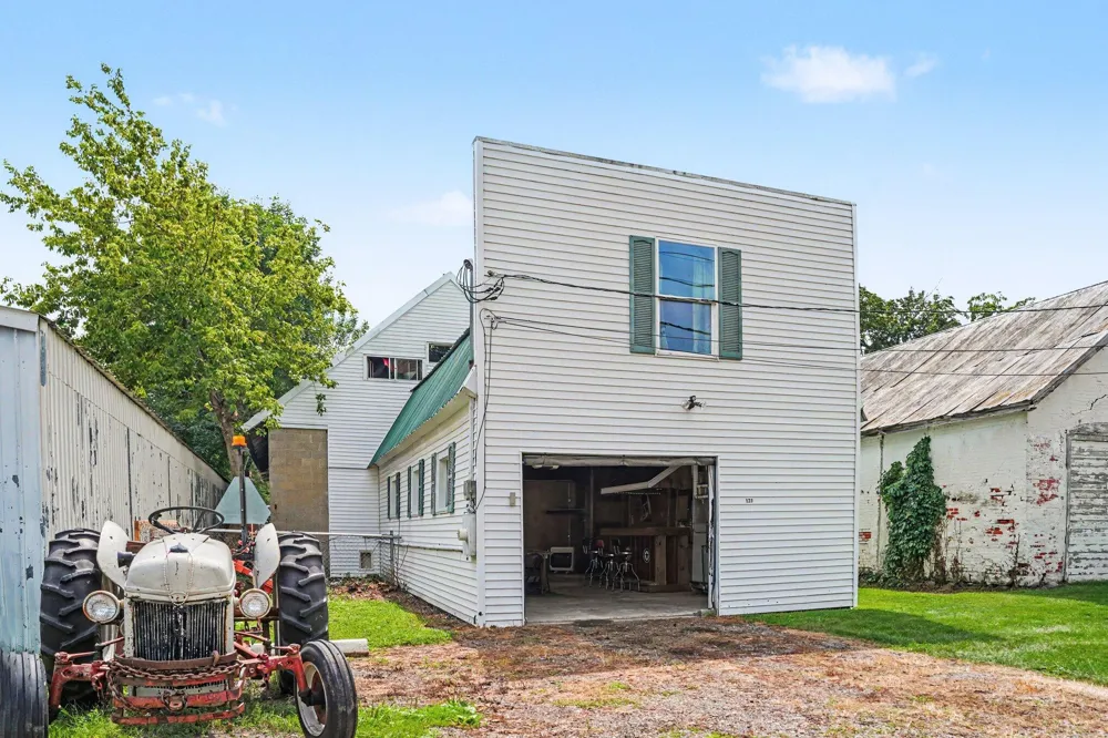123 W Jackson Drive Tekonsha, MI 49092