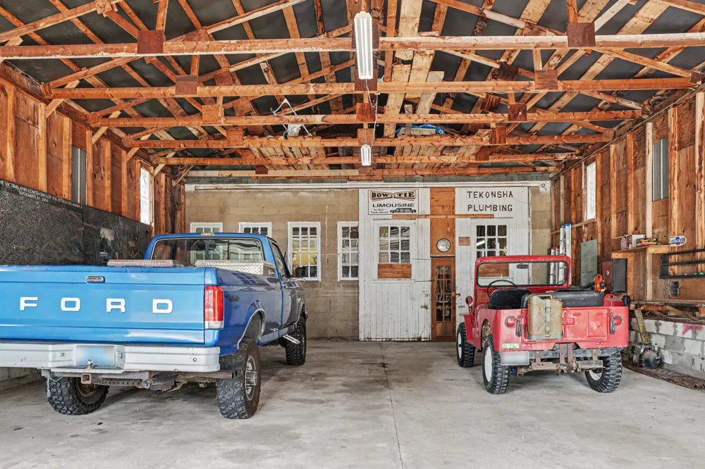 123 W Jackson Drive Tekonsha, MI 49092