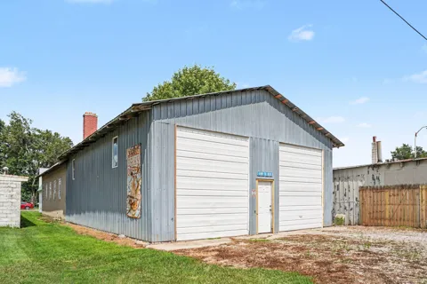123 W Jackson Drive