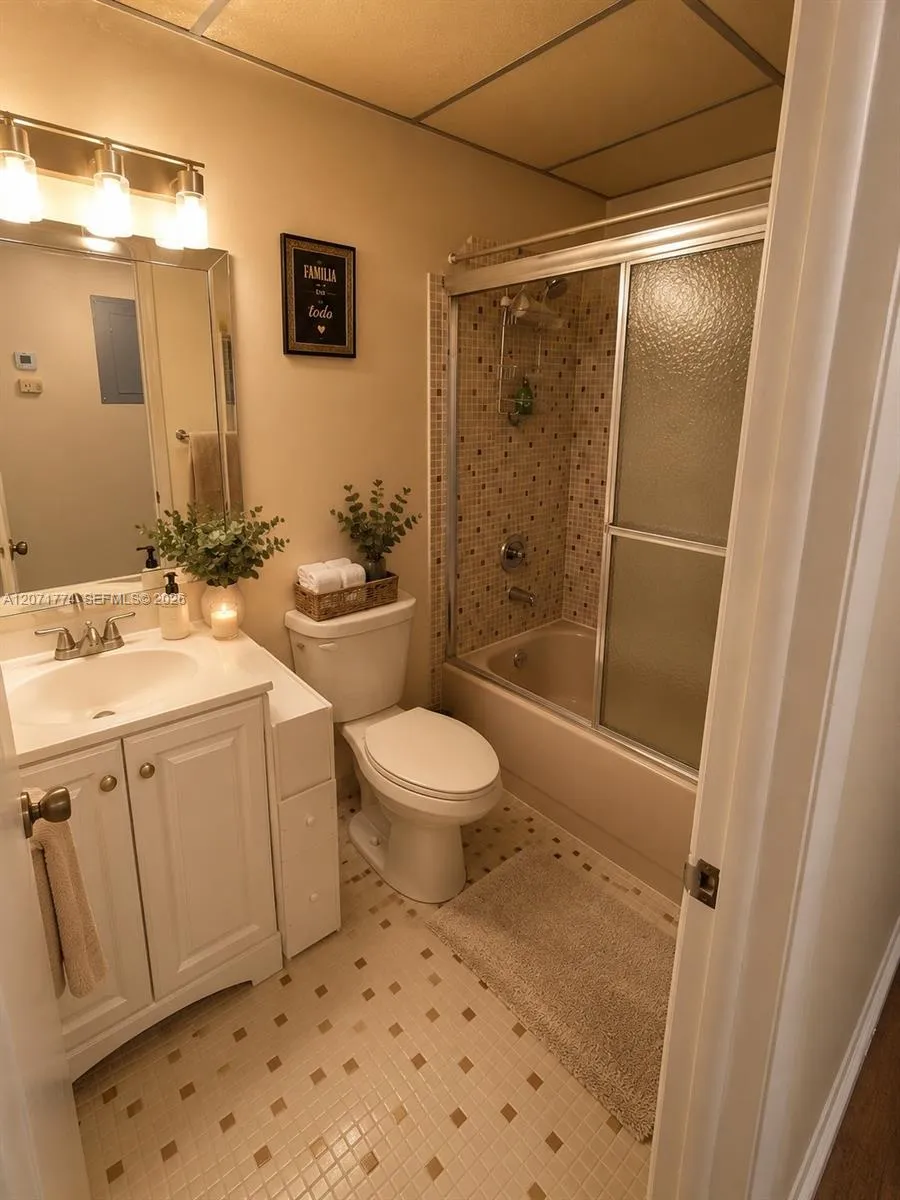 9964 Belfort Cir #201 Tamarac, FL 33321