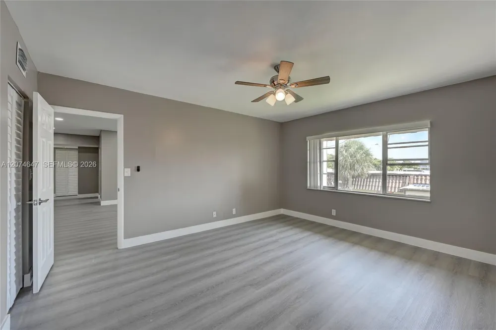2700 Riverside Dr #303-B Coral Springs, FL 33065