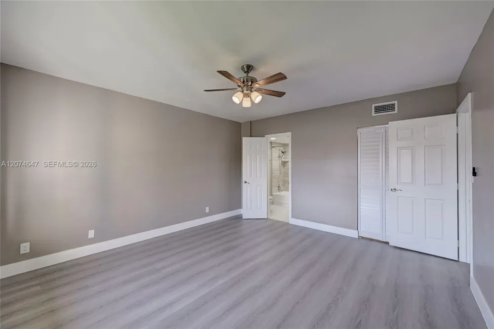 2700 Riverside Dr #303-B Coral Springs, FL 33065