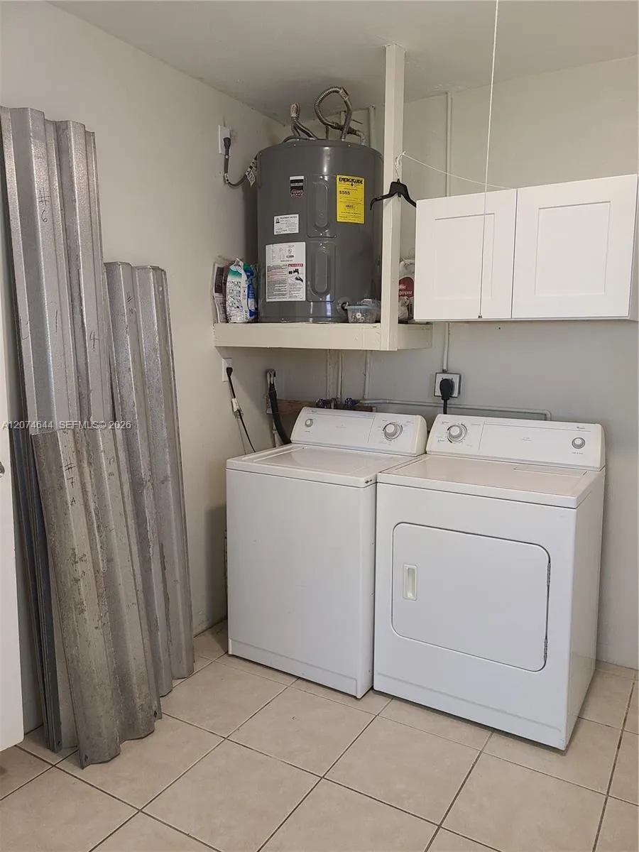 6580 Grant St Hollywood, FL 33024