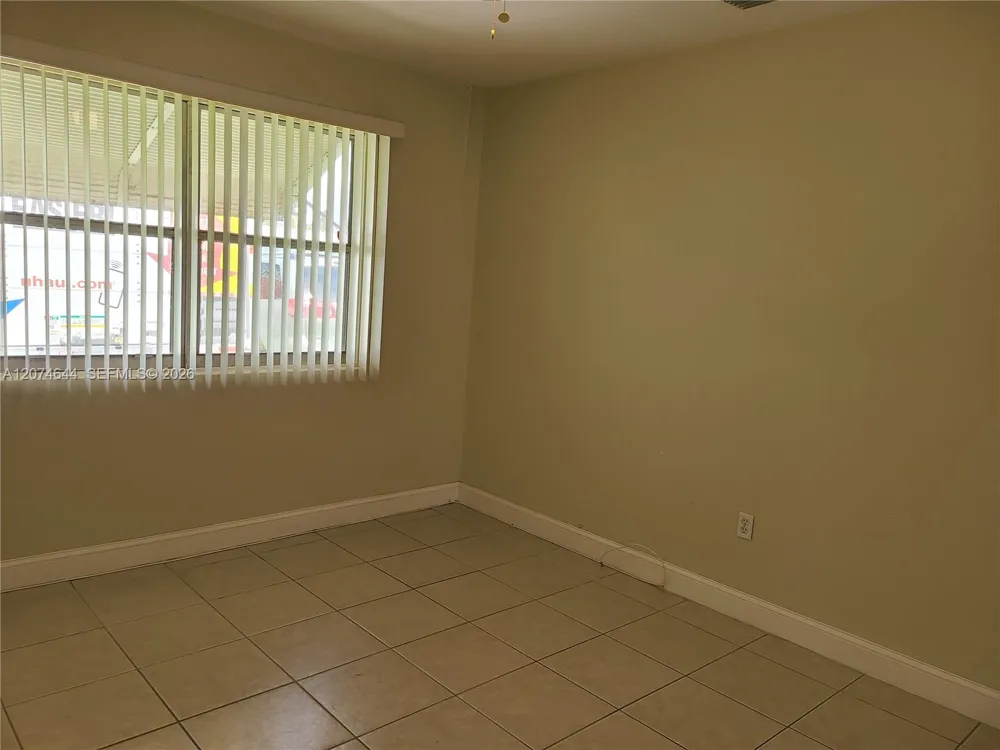 6580 Grant St Hollywood, FL 33024
