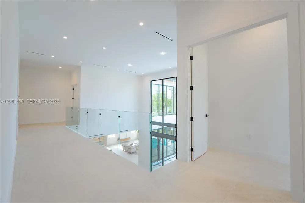 9840 SW 73rd Ct Pinecrest, FL 33156