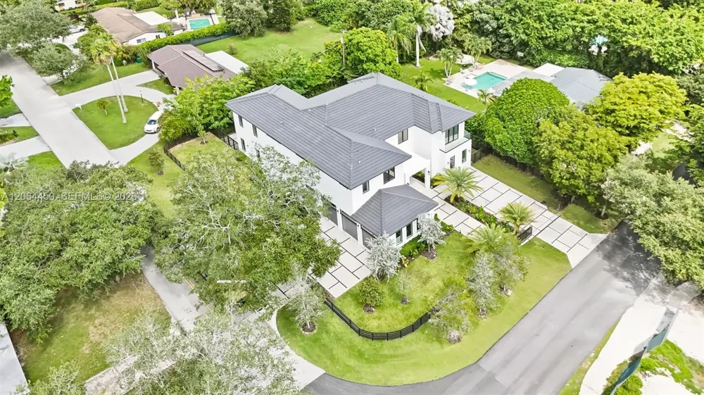 9840 SW 73rd Ct Pinecrest, FL 33156