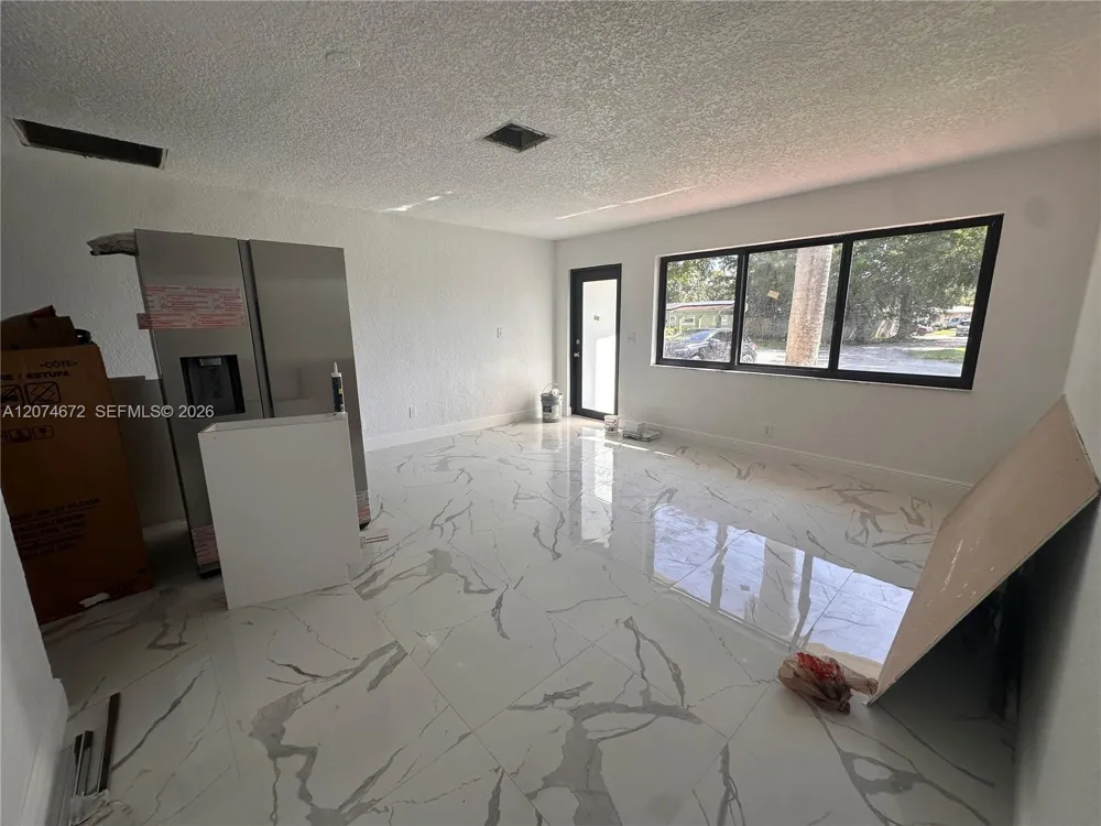 631 NW 37th Ave Lauderhill, FL 33311