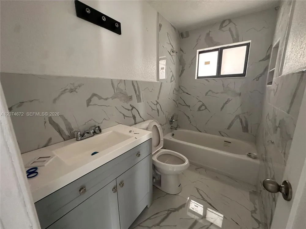 631 NW 37th Ave Lauderhill, FL 33311