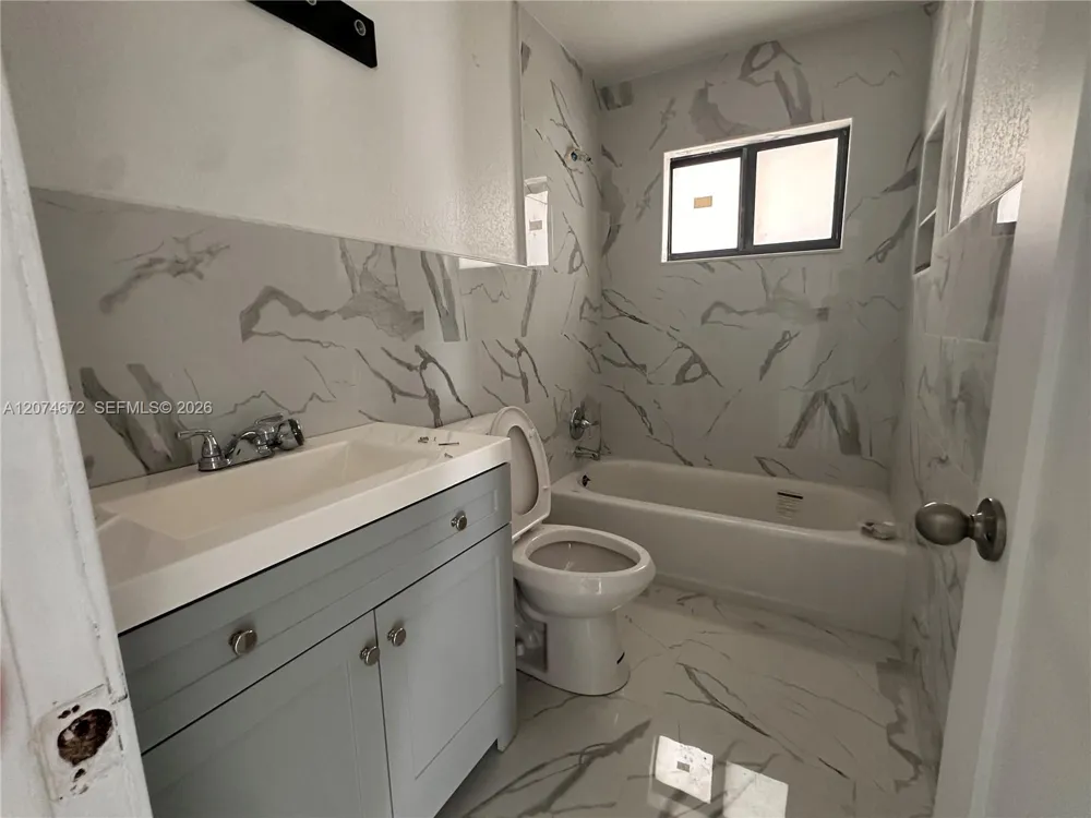 631 NW 37th Ave Lauderhill, FL 33311