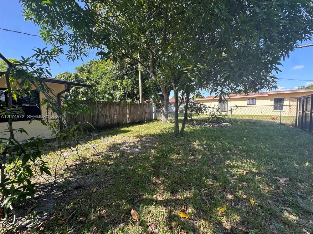 631 NW 37th Ave Lauderhill, FL 33311