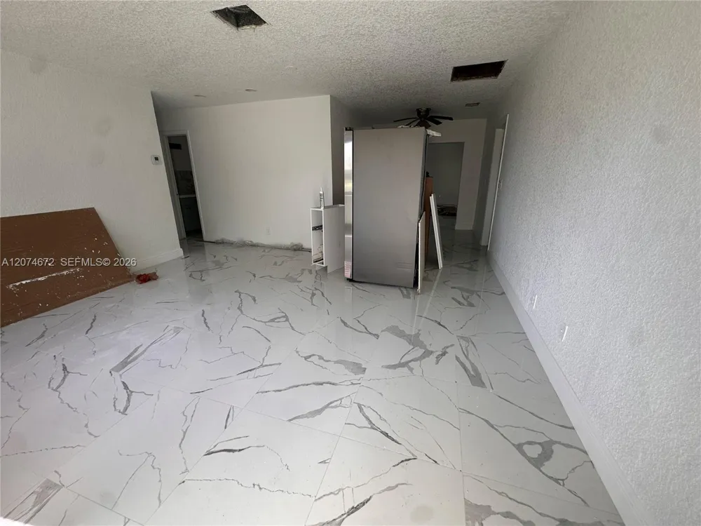 631 NW 37th Ave Lauderhill, FL 33311