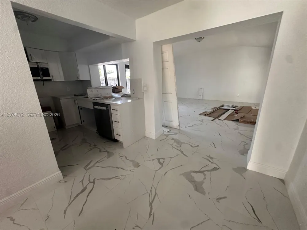 631 NW 37th Ave Lauderhill, FL 33311