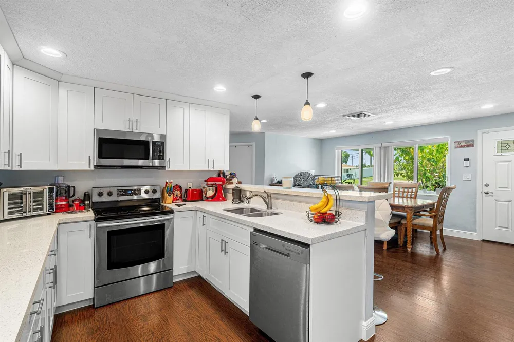 5134 CANAL ROAD West Palm Beach, FL 33415