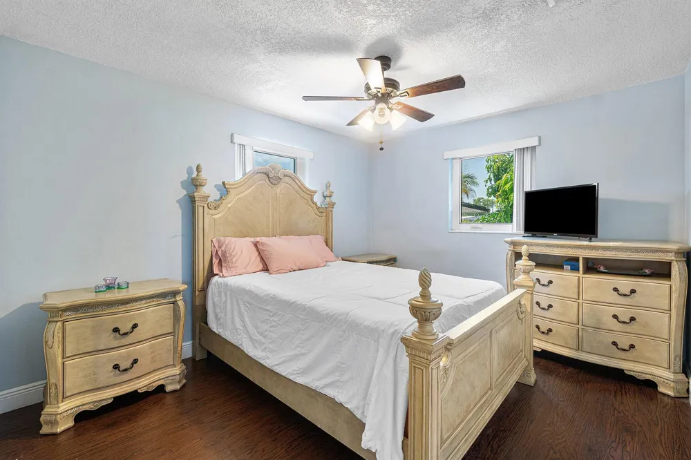 5134 CANAL ROAD West Palm Beach, FL 33415