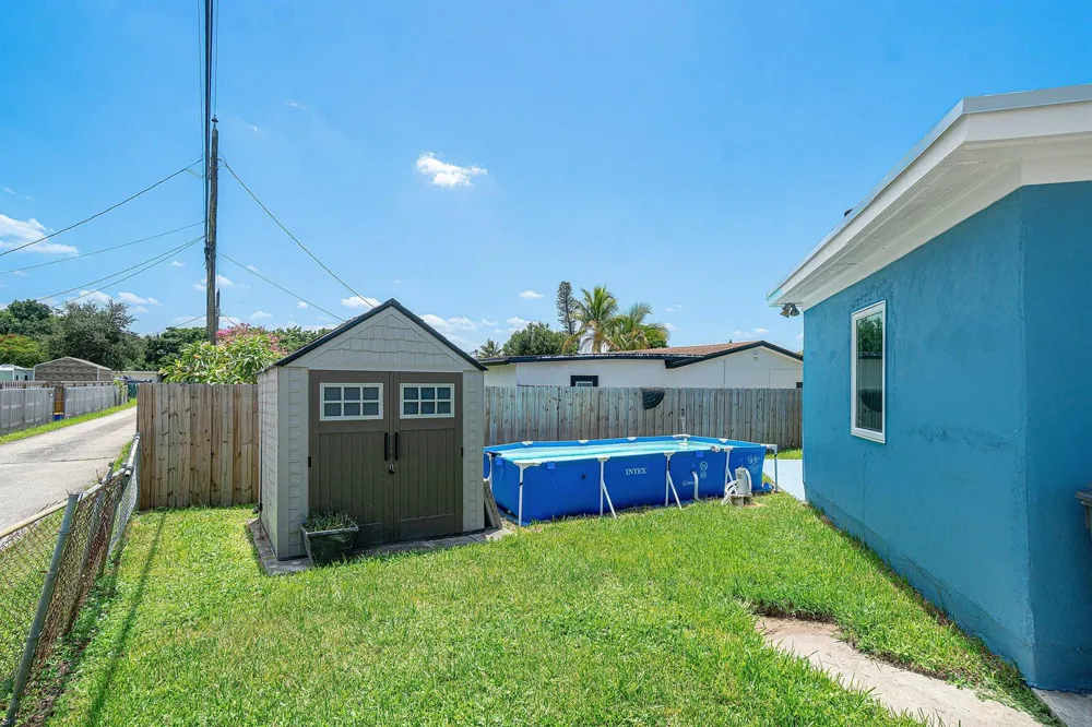 5134 CANAL ROAD West Palm Beach, FL 33415