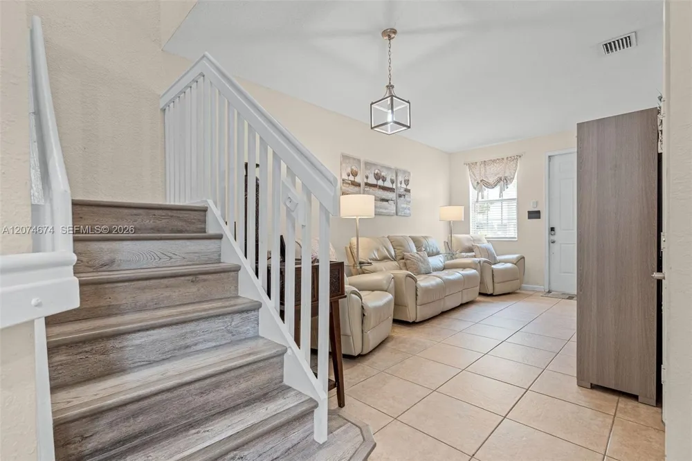 1034 NE 30th Ave Homestead, FL 33033