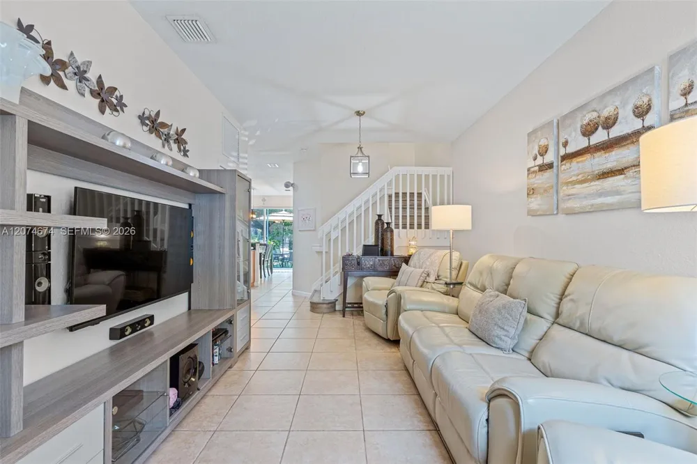 1034 NE 30th Ave Homestead, FL 33033
