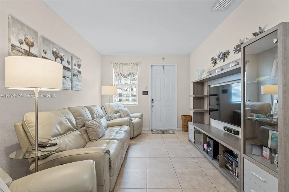 1034 NE 30th Ave Homestead, FL 33033