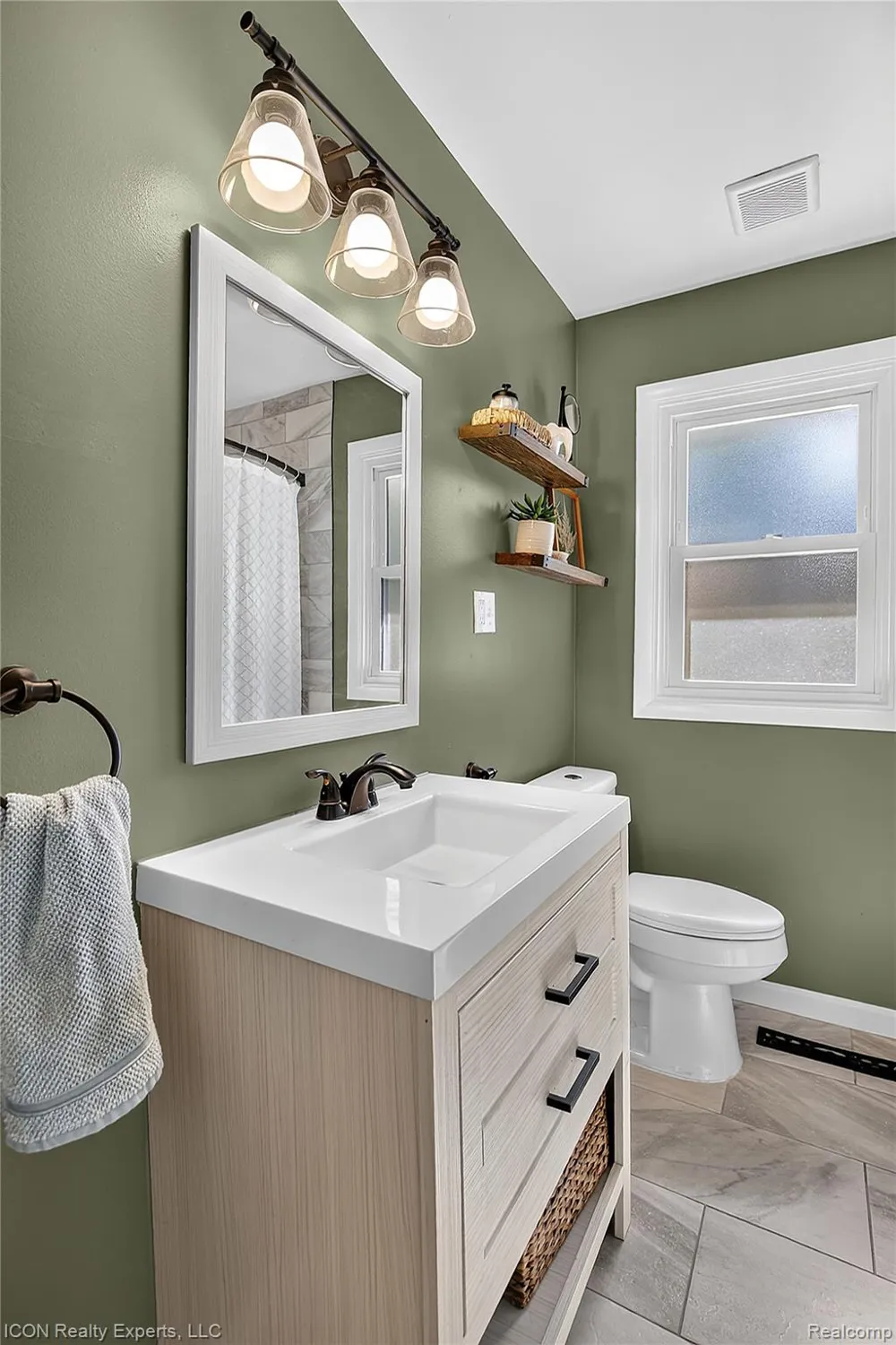 22731 Manistee Street Oak Park City, MI 48237