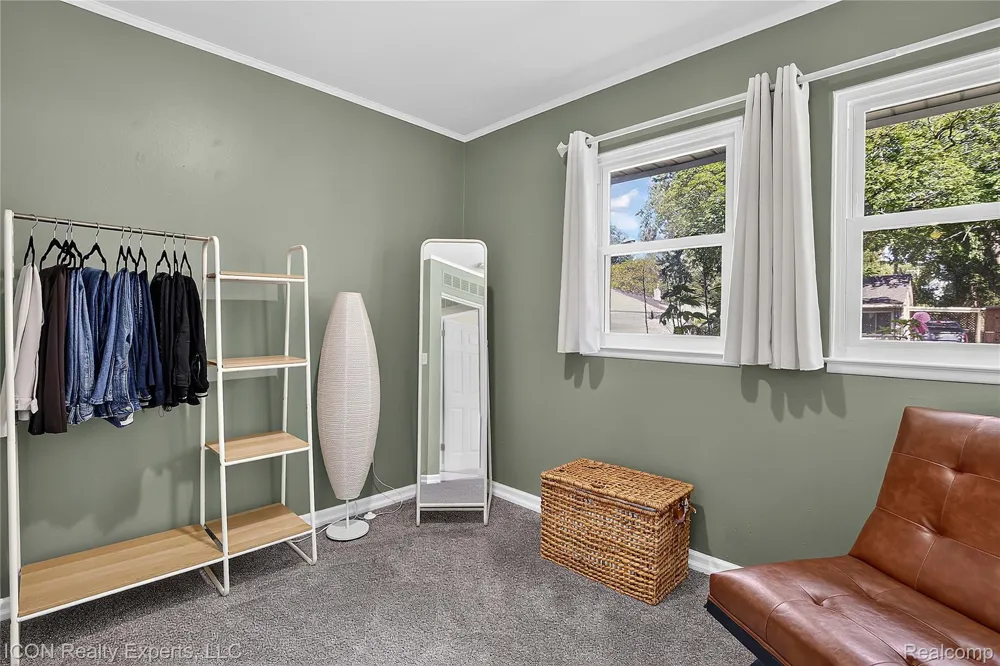 22731 Manistee Street Oak Park City, MI 48237
