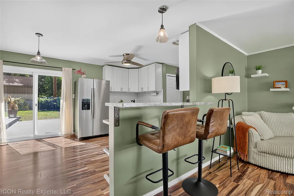 22731 Manistee Street Oak Park City, MI 48237