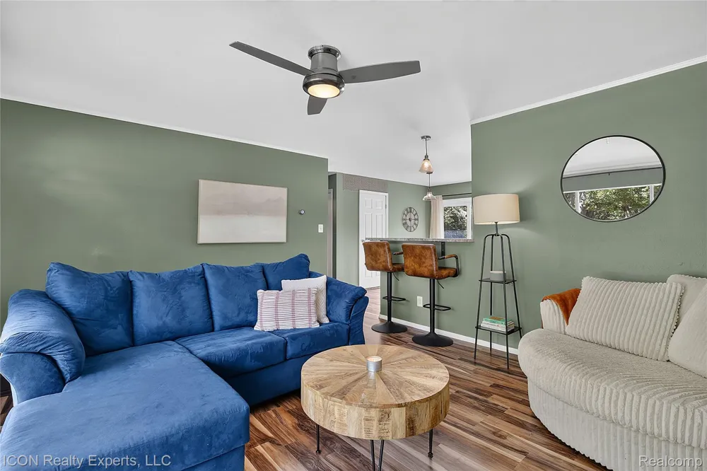 22731 Manistee Street Oak Park City, MI 48237
