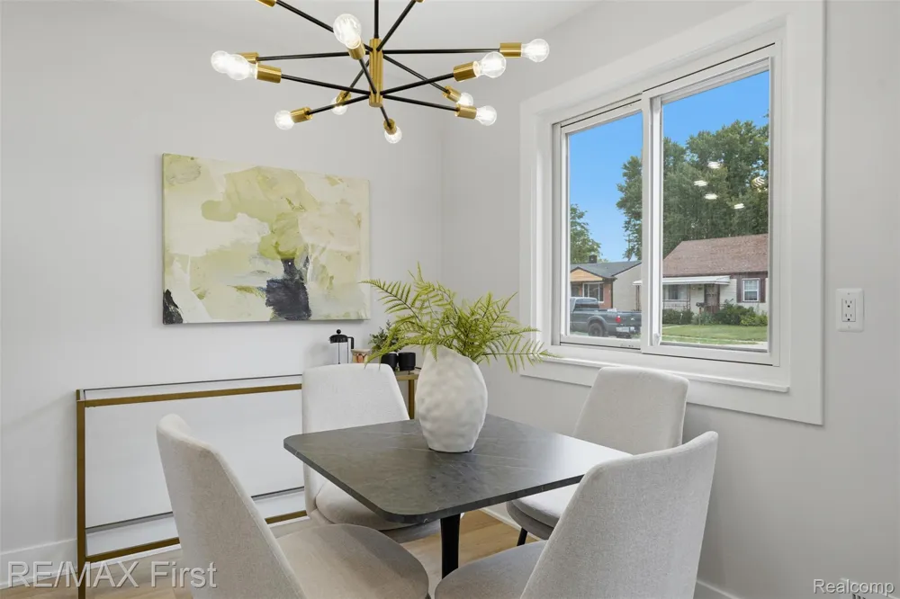 28005 Gladstone Street St Clair Shores City, MI 48081