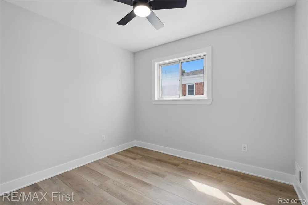 28005 Gladstone Street St Clair Shores City, MI 48081