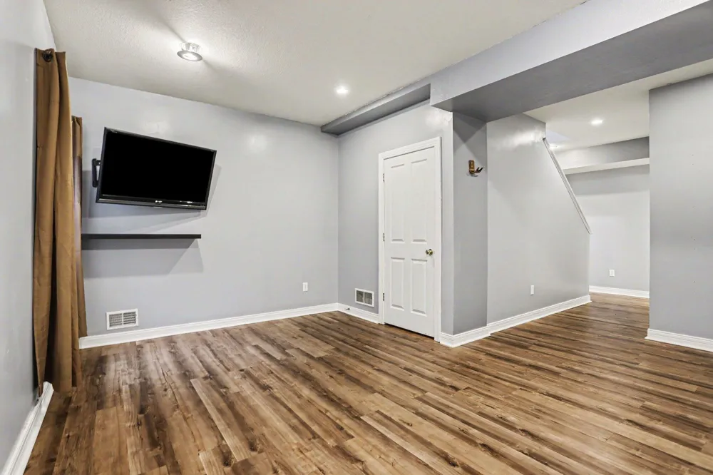 6101 Andover Woods Road Portage City, MI 49024
