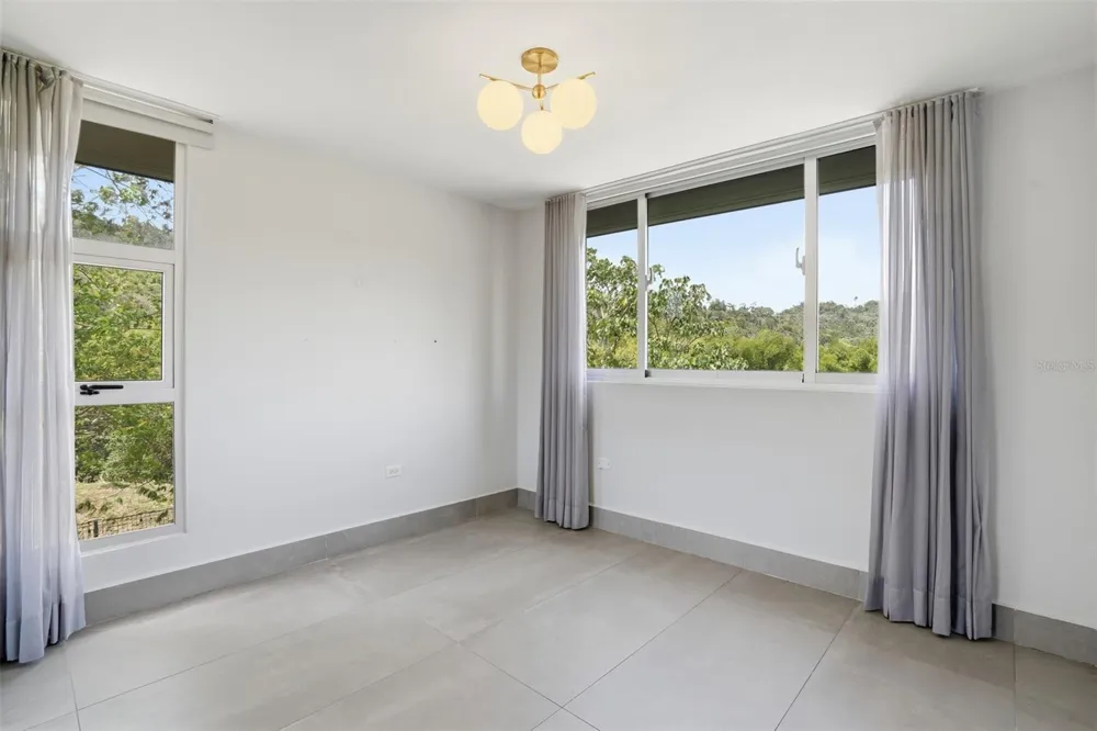 Cll 11 URB. BELMONT #32 Guaynabo, PR 00969