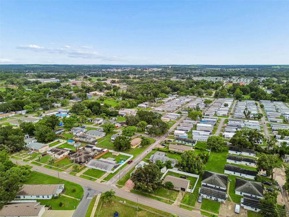 38621 NORTH AVENUE Zephyrhills, FL 33542