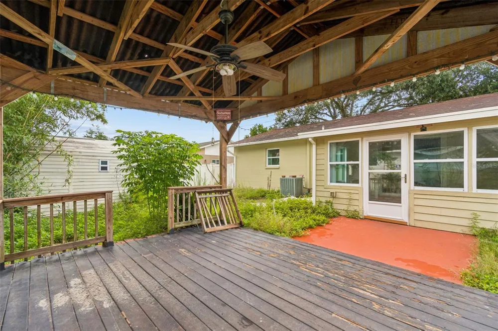 38621 NORTH AVENUE Zephyrhills, FL 33542