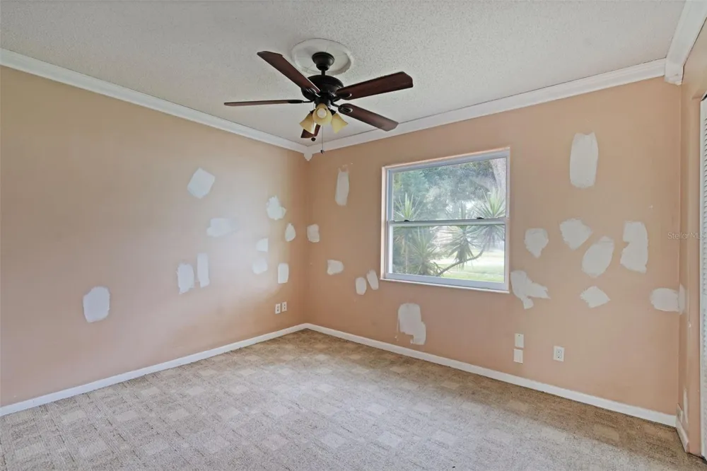 38621 NORTH AVENUE Zephyrhills, FL 33542