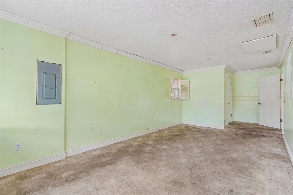 38621 NORTH AVENUE Zephyrhills, FL 33542