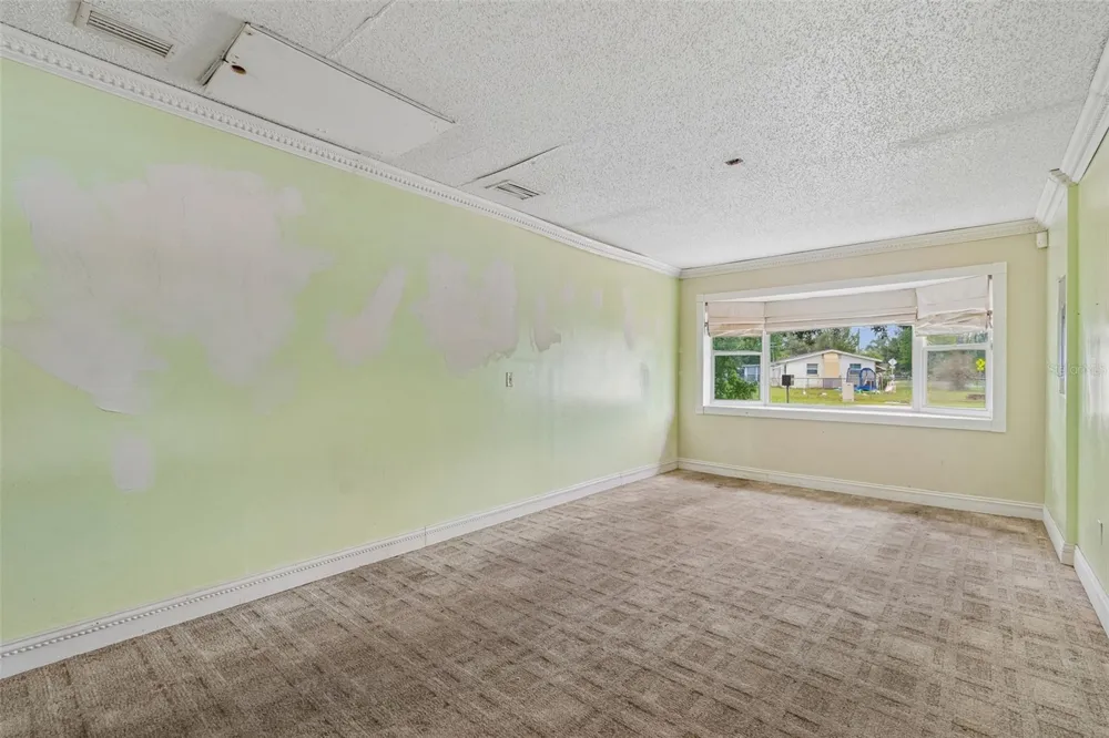 38621 NORTH AVENUE Zephyrhills, FL 33542