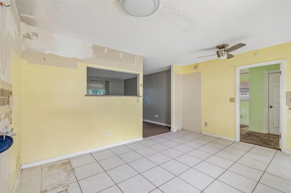 38621 NORTH AVENUE Zephyrhills, FL 33542
