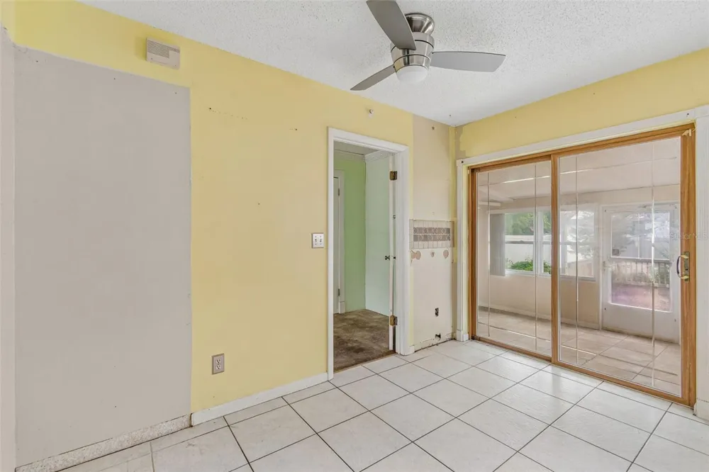 38621 NORTH AVENUE Zephyrhills, FL 33542