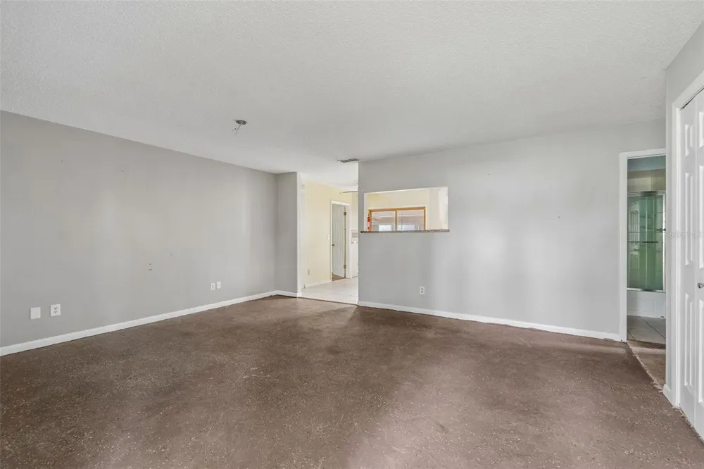 38621 NORTH AVENUE Zephyrhills, FL 33542