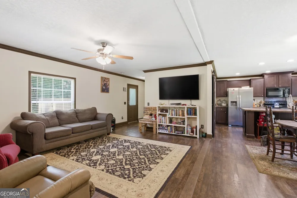 490 Gumlog Creek RD Martin, GA 30557