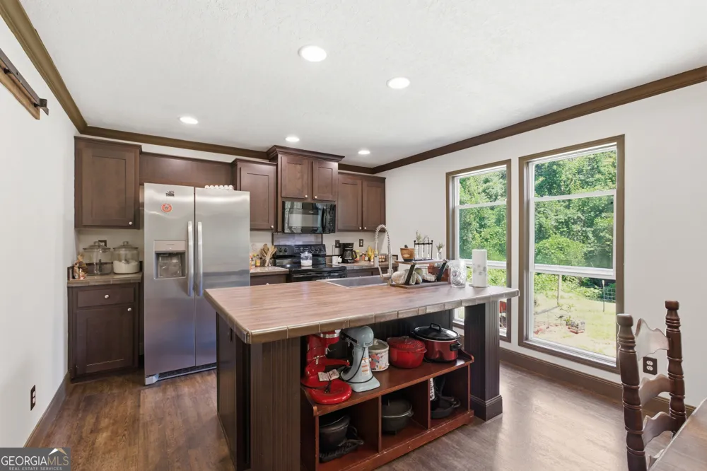 490 Gumlog Creek RD Martin, GA 30557