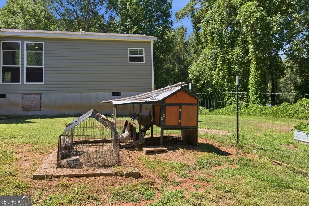490 Gumlog Creek RD Martin, GA 30557