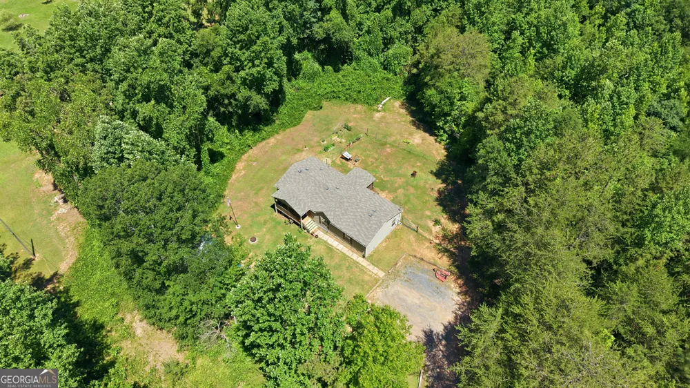 490 Gumlog Creek RD Martin, GA 30557