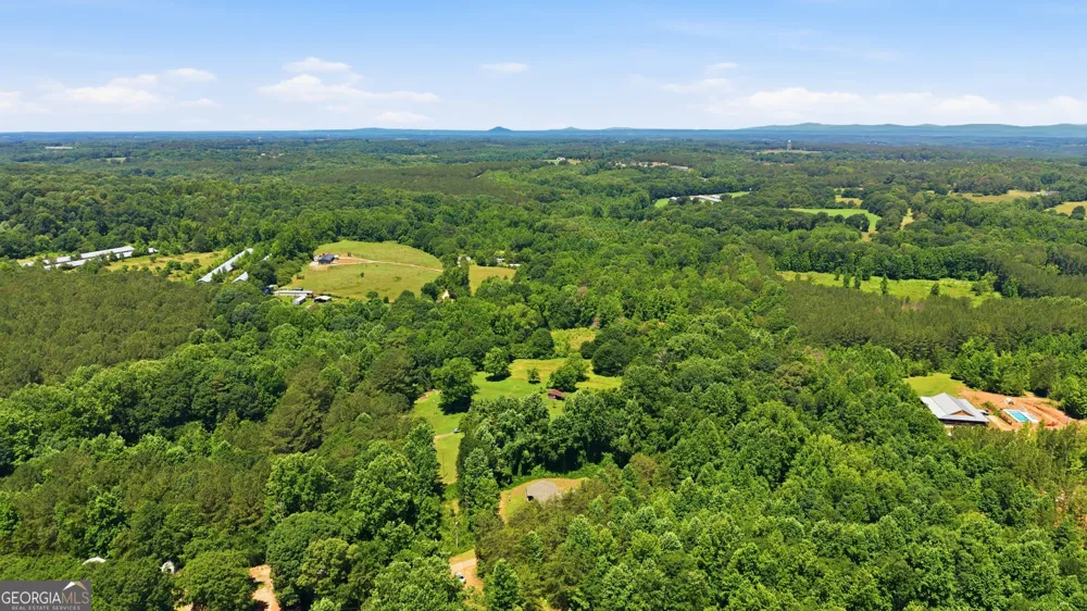 490 Gumlog Creek RD Martin, GA 30557