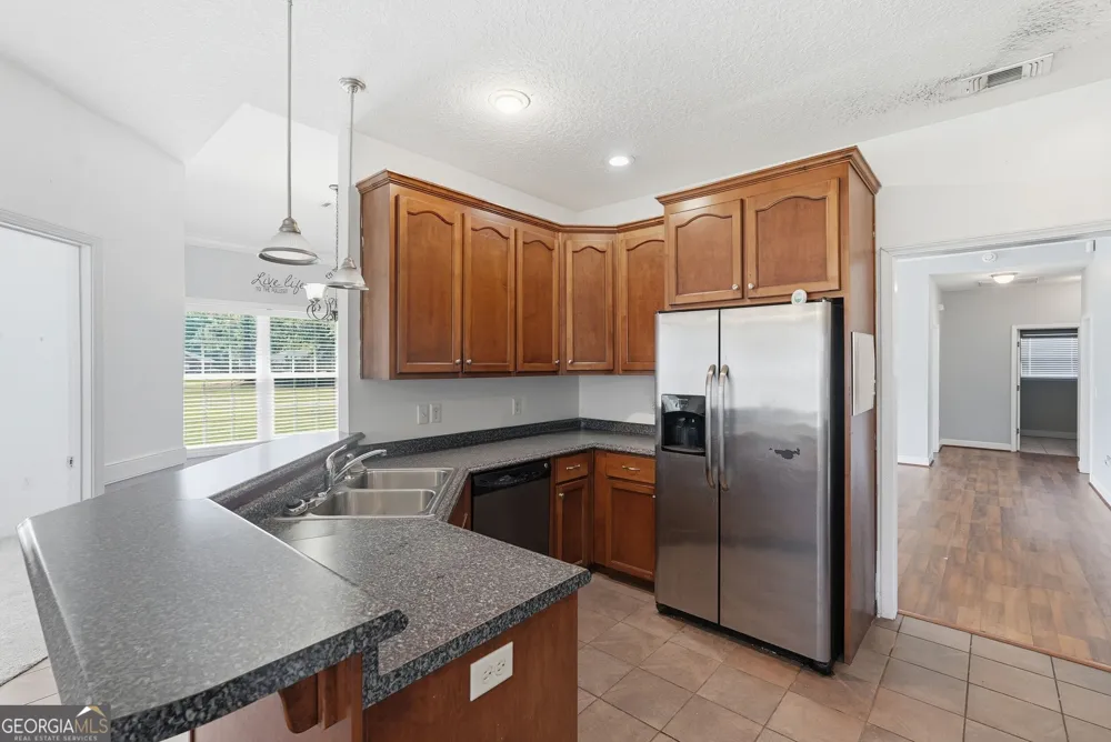 94 Taylor Wells LN Hinesville, GA 31313