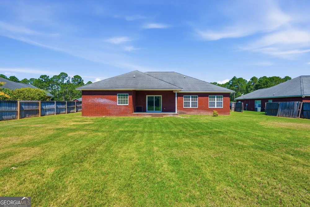 94 Taylor Wells LN Hinesville, GA 31313