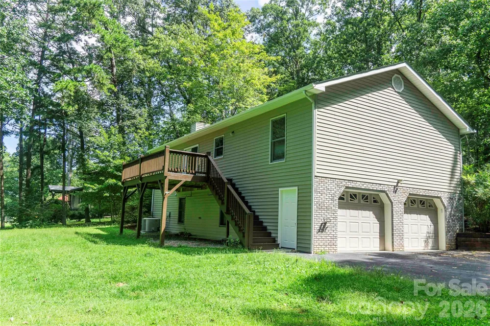 15 Pete Luther Road Candler, NC 28715