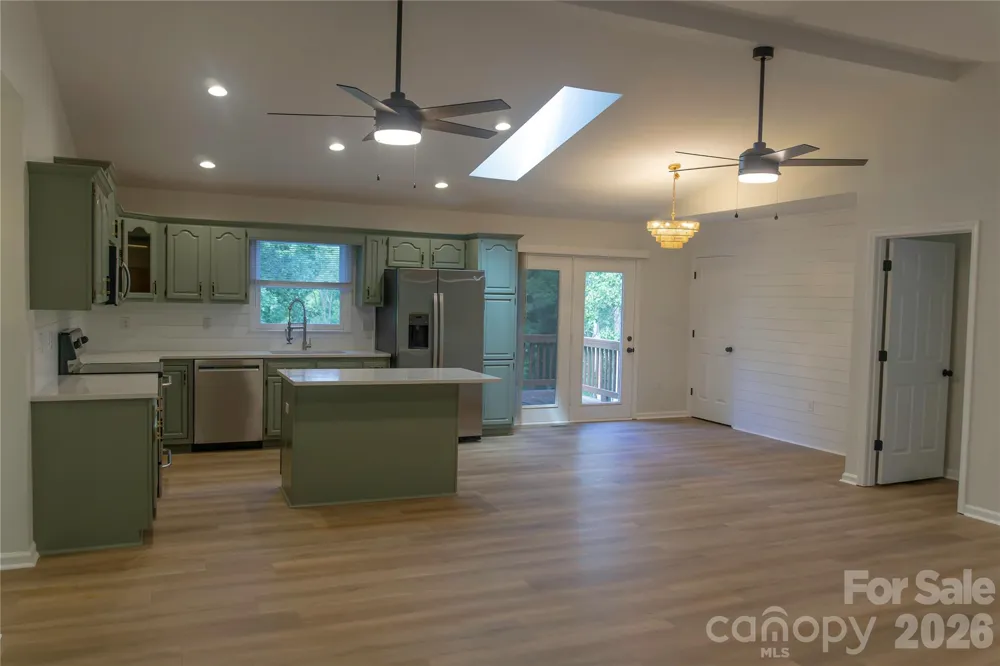 15 Pete Luther Road Candler, NC 28715