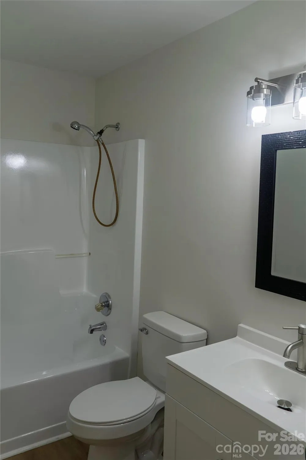 15 Pete Luther Road Candler, NC 28715