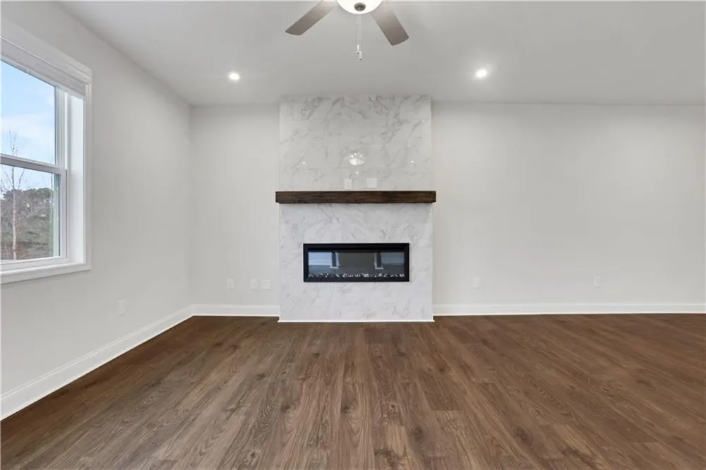 6001 Haviland Alley Sugar Hill, GA 30518