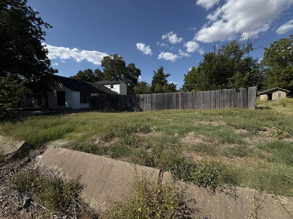 713 E Jefferson Street Waxahachie, TX 75165